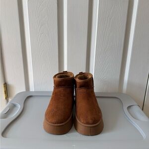 Women’s Winter Suede Short Boot - Brown